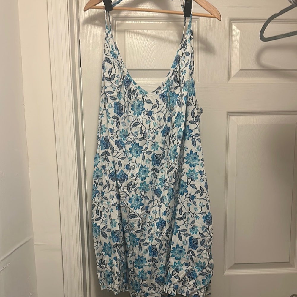 Old Navy Blue and White Sleeveless Midi Sundress